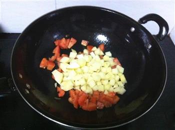 土豆番茄蛋炒饭的做法图解3