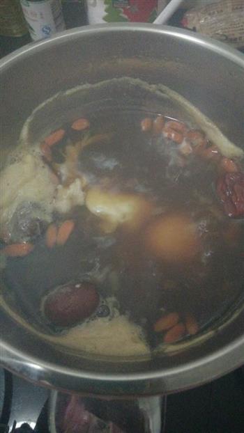 红枣枸杞姜糖炖蛋的做法图解1
