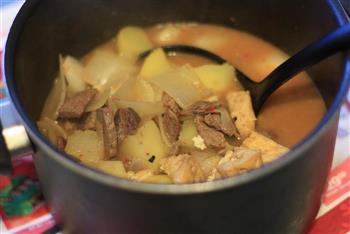 家常版-土豆牛肉洋葱锅的做法图解6
