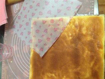 香草酸奶长颈鹿蛋糕卷的做法步骤9