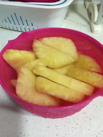 酸甜菠萝排骨的做法步骤2