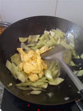 黄瓜片炒鸡蛋的做法步骤8