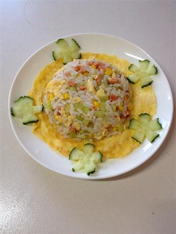 宝宝食谱黄瓜玉米火腿鸡蛋炒饭的做法步骤6