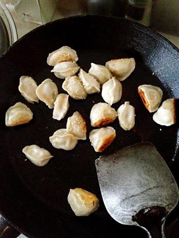 懒人锅贴水饺的做法步骤1