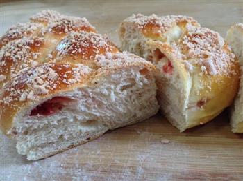 草莓牛奶面包的做法步骤5