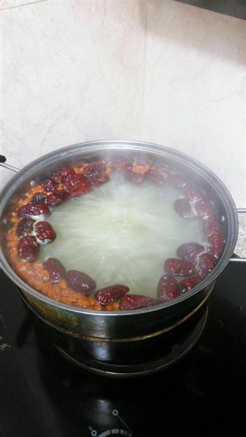 糯米红枣枸杞银耳汤 超美味呦的做法步骤4
