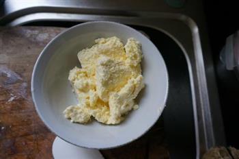 芒果酸奶冻芝士的做法步骤3