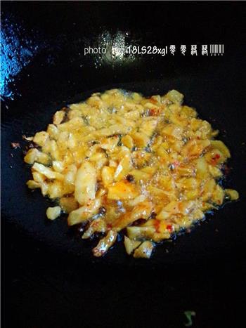 饭扫光-萝卜干炒四季豆的做法步骤6