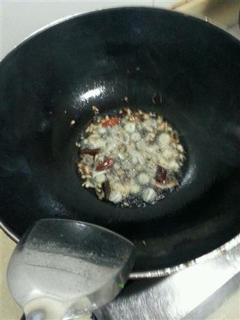 兔肉烧豌豆的做法步骤2