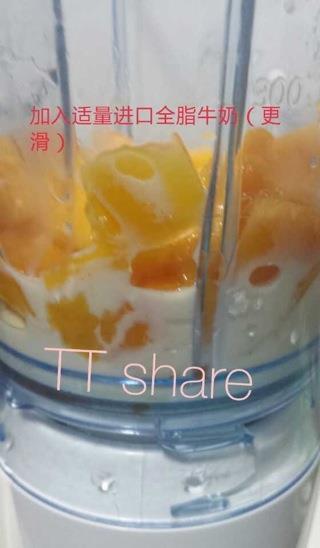 浓浓芒果果酱酸奶的做法步骤4
