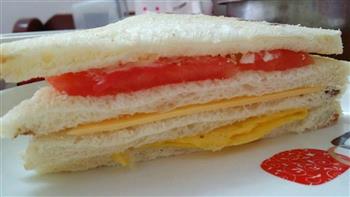 西红柿鸡蛋三明治的做法步骤5