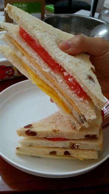 西红柿鸡蛋三明治的做法步骤6