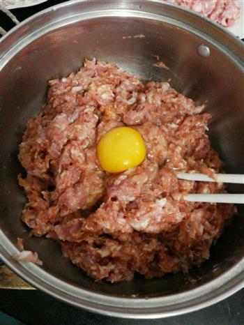 马蹄韭菜猪肉水饺的做法步骤4