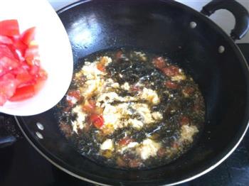 番茄紫菜蛋汤的做法步骤7