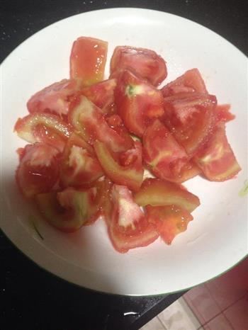 番茄炒豆芽的做法步骤1