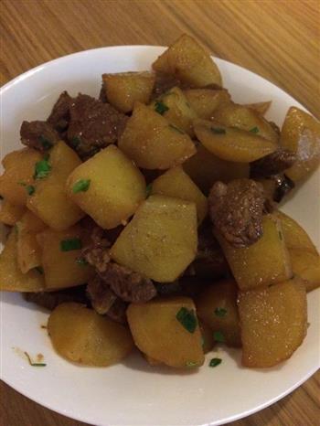 土豆炖牛肉的做法步骤4