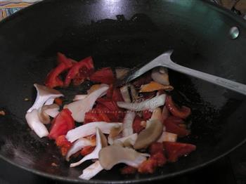 猪肚菇毛豆汤的做法步骤2