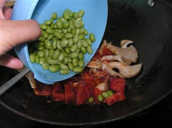 猪肚菇毛豆汤的做法步骤3