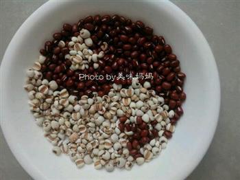 红豆薏米粥的做法步骤1