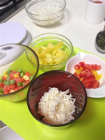 虾仁菠萝焗饭的做法步骤2