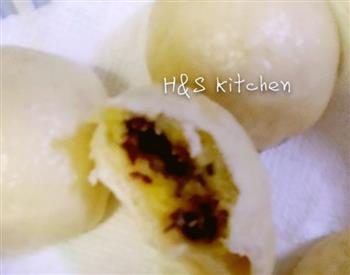螃蟹红豆乳酪奶黄包+胡萝卜小米粥的做法图解15