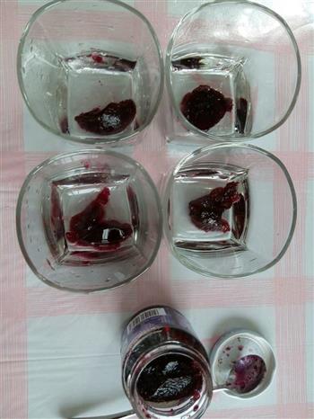 蓝莓水果酸奶的做法步骤2