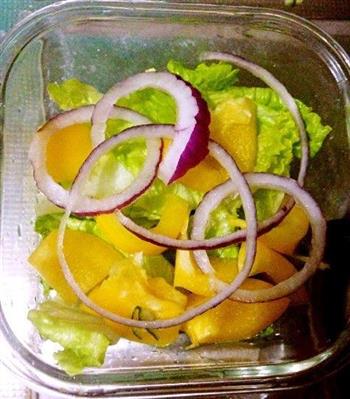 金枪鱼蔬菜沙拉的做法步骤5