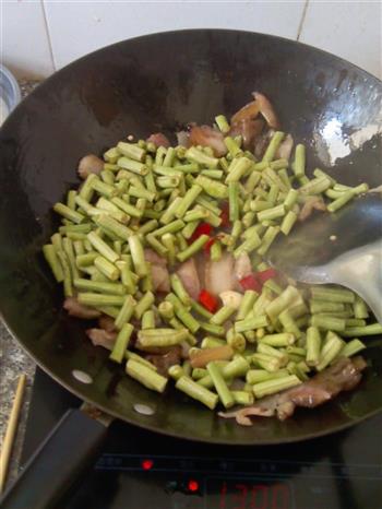 肉炒豇豆的做法步骤3