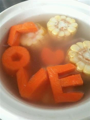 爱的胡萝卜玉米排骨汤的做法步骤3