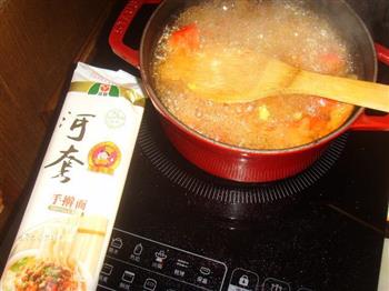 鸡蛋西红柿汤挂面的做法步骤3