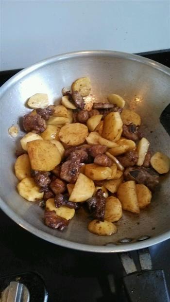 土豆烧排骨的做法步骤8