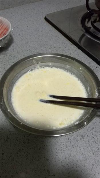 鸡蛋牛奶胡萝卜饼的做法步骤1