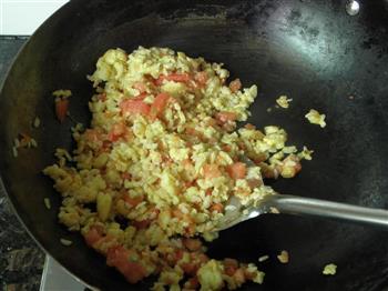 西红柿鸡蛋炒饭的做法步骤10