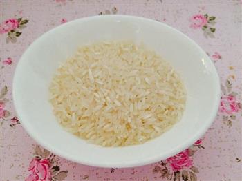 健脾养胃-鸡蛋小米粥的做法步骤2