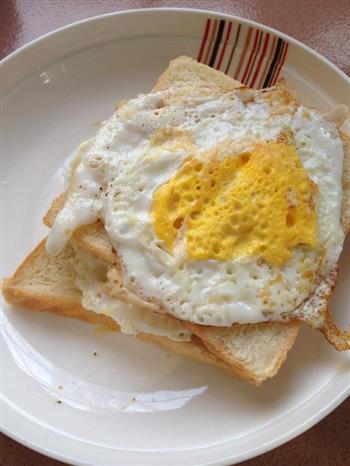自制鸡蛋三明治的做法步骤4