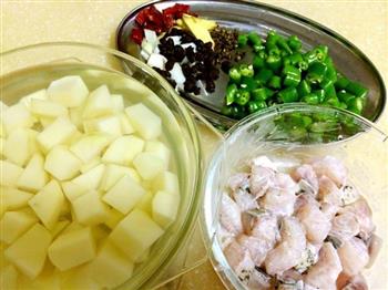 香煎土豆鱼粒的做法步骤2