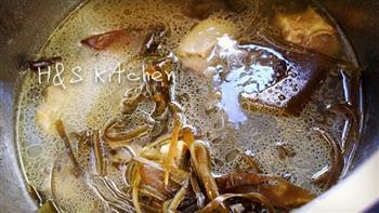 清炖海带排骨汤的做法步骤6