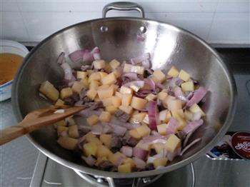 经典味土豆牛肉咖喱饭的做法步骤7
