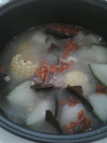 薏米海带骨头汤的做法步骤3