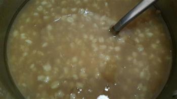 小麦仁红糖粥的做法步骤1