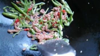 青椒炒肉丝的做法步骤6