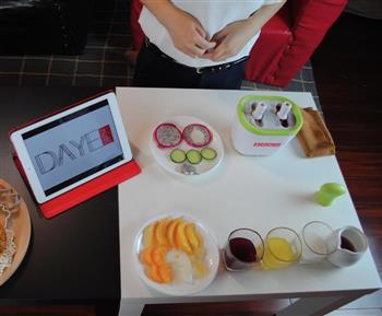 夏日不通电，7分钟自制健康冰食-DIY水果棒冰的做法图解4