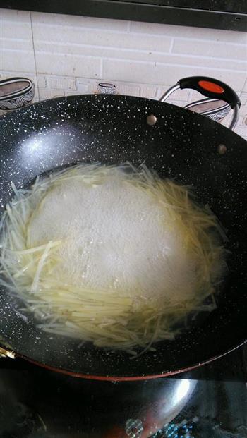 炝拌香辣土豆丝的做法步骤2