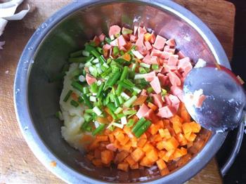 胡萝卜火腿土豆饼的做法步骤5