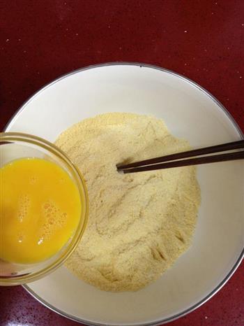 芹菜叶玉米饼的做法步骤5