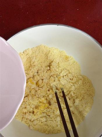 芹菜叶玉米饼的做法步骤6