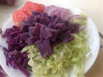 紫薯叉烧沙拉的做法图解2
