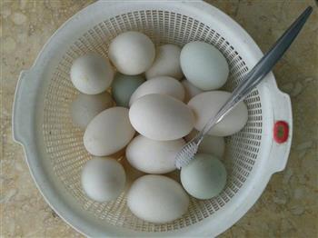 自制红油咸鸭蛋的做法步骤1