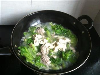 生菜豆腐肉丸汤的做法步骤5