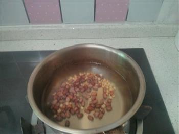红豆薏仁汤的做法步骤2